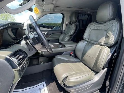 Used 2022 Lincoln Navigator L Black Label image 12