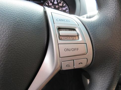 Used 2014 Nissan Altima 2.5 S w/ Display Audio Package FWD image 24