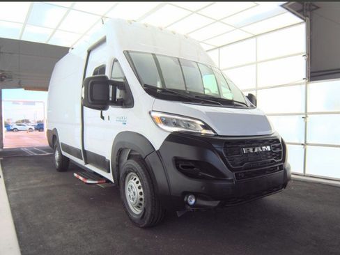 Used 2024 RAM ProMaster 3500 w/ Delivery Van Package image 4