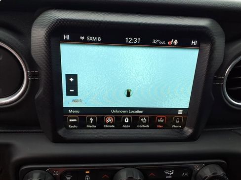 Used 2018 Jeep Wrangler Unlimited Sahara image 20