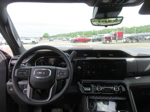New 2026 GMC Sierra 2500 AT4 w/ AT4 Premium Plus Package AWD/4WD image 17