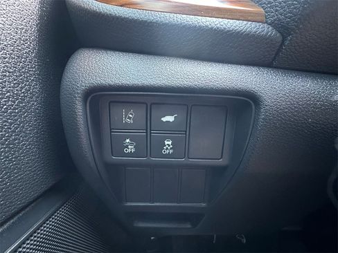 Used 2020 Honda CR-V Touring image 25