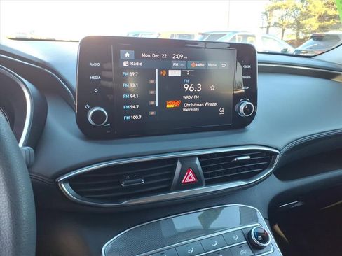 Used 2023 Hyundai Santa Fe SE image 8