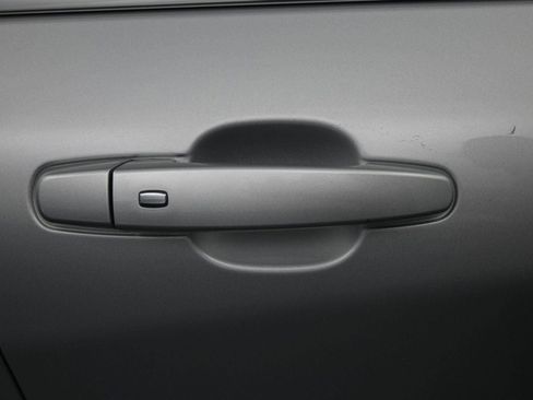 Used 2018 Chevrolet Equinox LT image 7