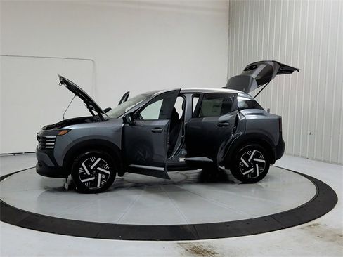 New 2026 Nissan Kicks SV w/ SV Premium Package image 12