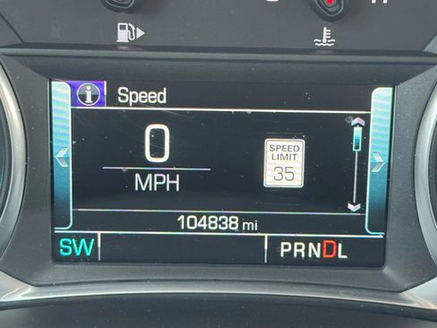 Used 2018 Chevrolet Malibu Premier image 39