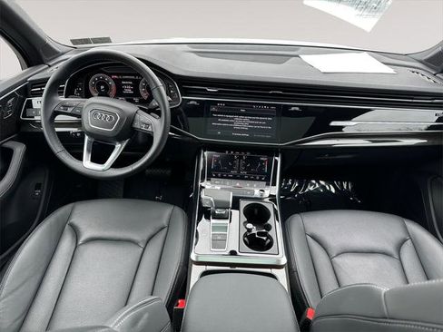 Certified 2025 Audi Q7 3.0T Premium Plus image 10