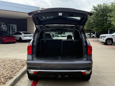 Used 2018 Honda Pilot Touring image 5