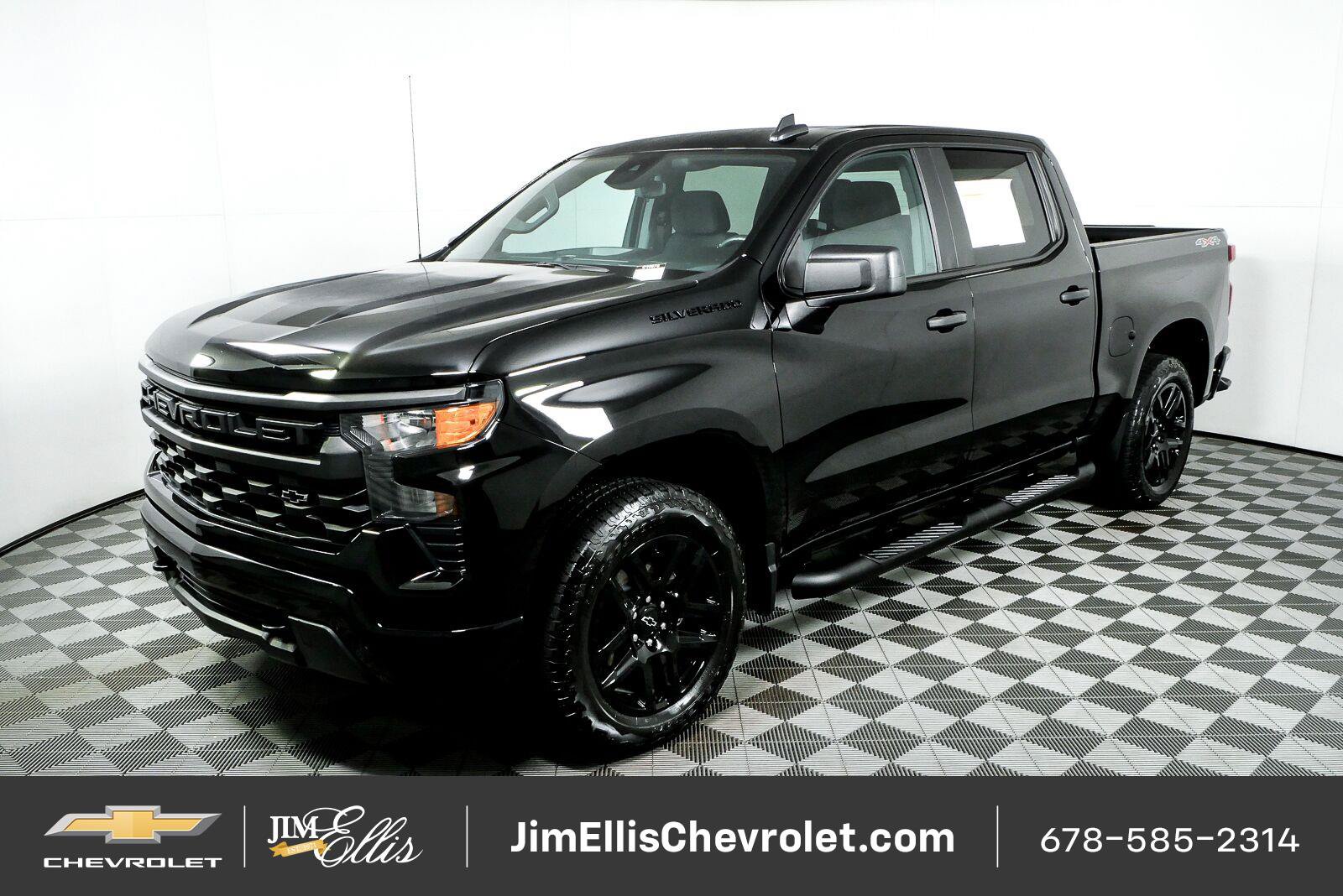 Used 2024 Chevrolet Silverado 1500 Custom w/ Turbomax Blackout Package AWD/4WD image 22