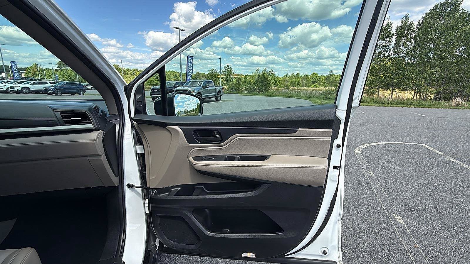 Used 2024 Honda Odyssey EX-L image 16