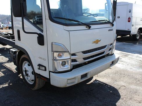 New 2024 Chevrolet Low Cab Forward image 5
