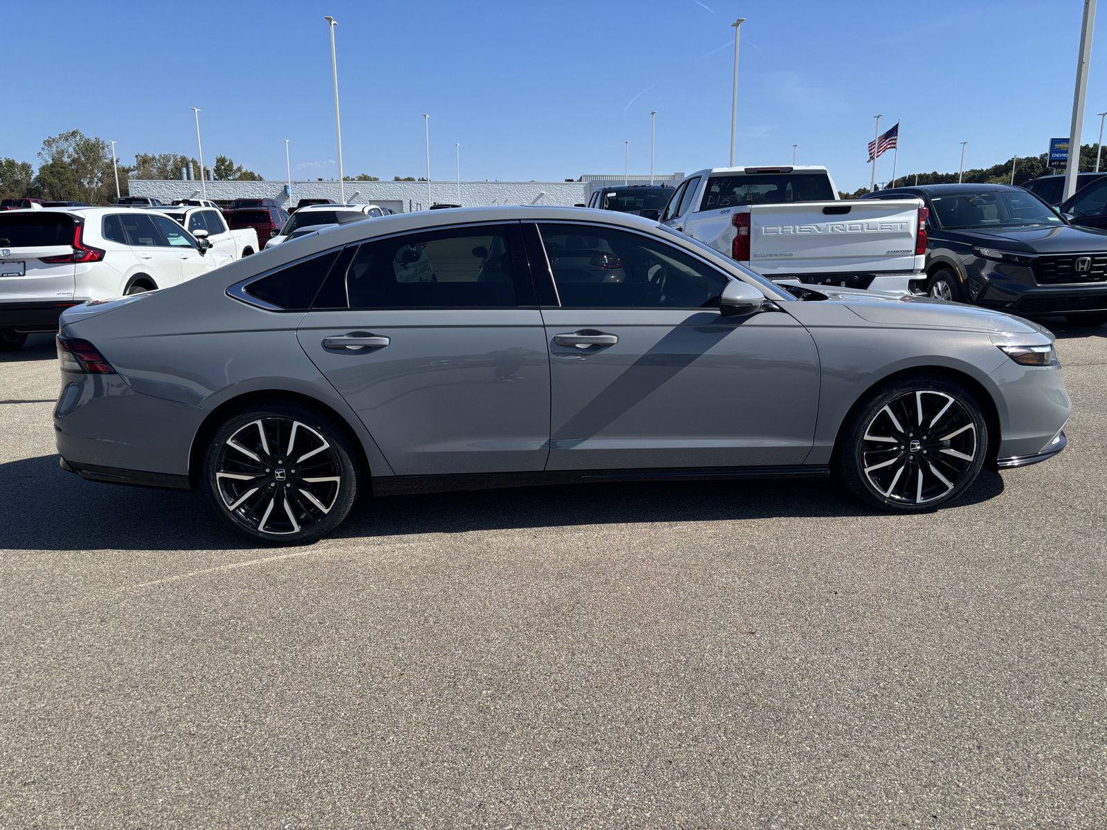 Used 2025 Honda Accord Touring image 6