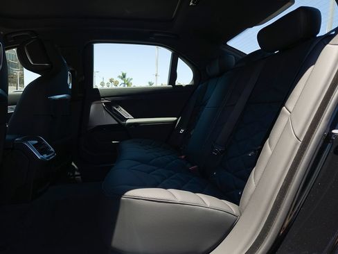 New 2026 BMW 740i w/ Premium Package RWD image 9