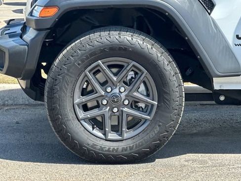 Certified 2024 Jeep Wrangler Unlimited Sport AWD/4WD image 25