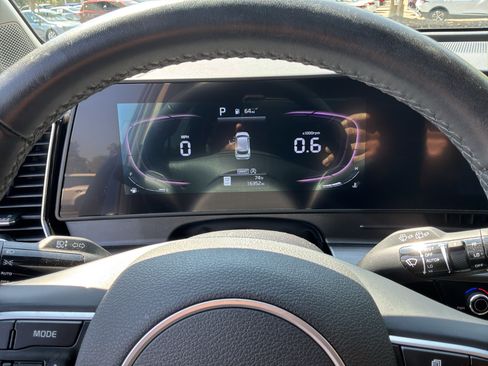 Used 2025 Kia Sportage EX FWD image 21