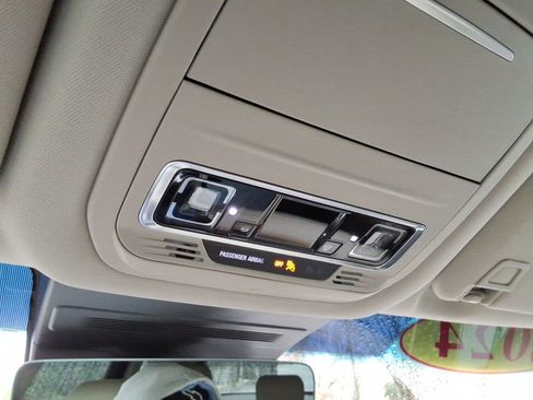 Used 2024 Lincoln Nautilus Reserve image 36