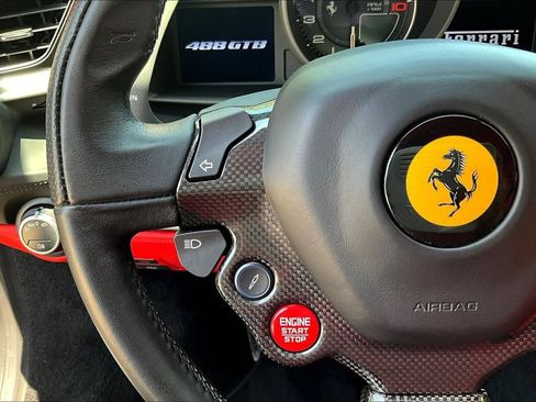 Used 2019 Ferrari 488 GTB RWD image 11