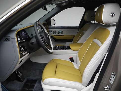 Certified 2025 Rolls-Royce Cullinan image 20