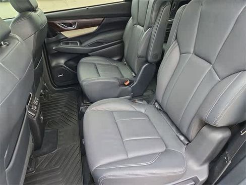 Used 2022 Subaru Ascent Touring w/ Popular Package #2A image 19