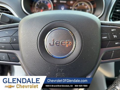 Used 2019 Jeep Cherokee Limited w/ Trailer Tow Group image 15