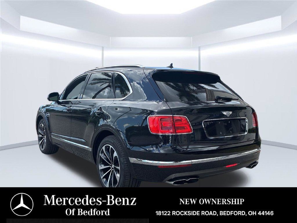 Used 2019 Bentley Bentayga AWD/4WD image 3