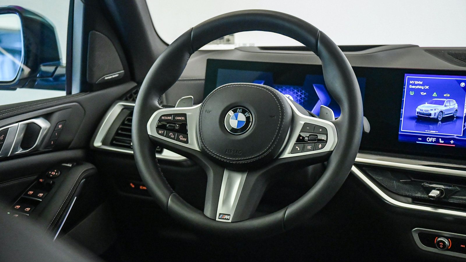 Used 2026 BMW X5 xDrive40i w/ M Sport Package AWD/4WD image 13