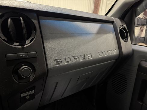 Used 2014 Ford F250 XL w/ Power Equipment Group image 11