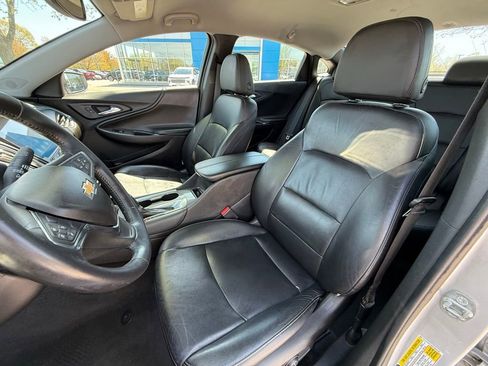 Used 2016 Chevrolet Malibu LT w/ Leather Package FWD image 21