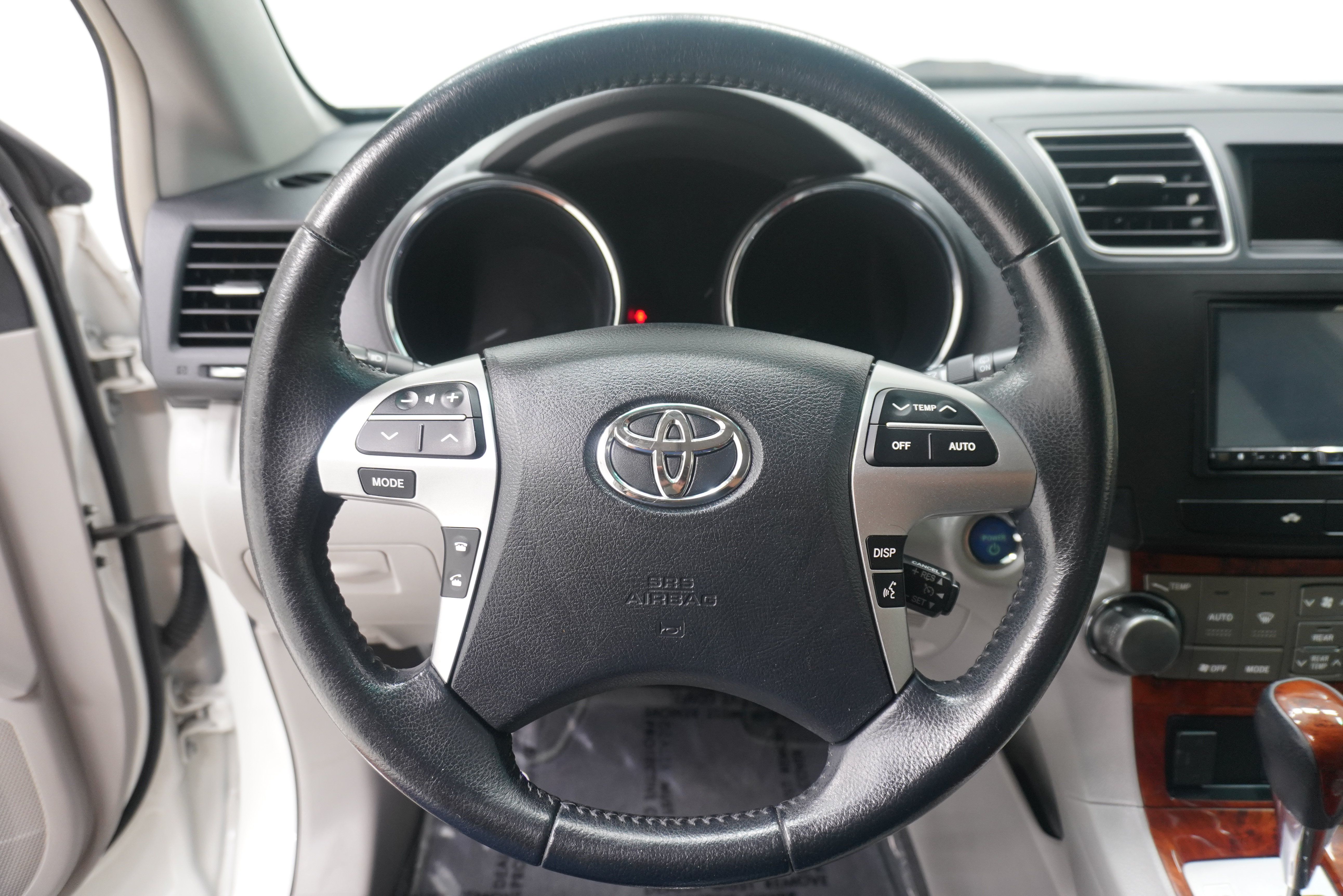 Used 2012 Toyota Highlander Limited AWD/4WD image 18