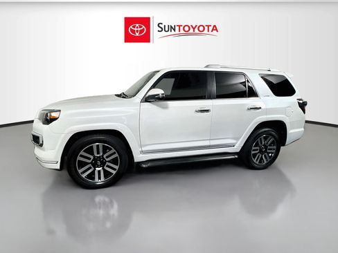 Used 2024 Toyota 4Runner Limited RWD image 9