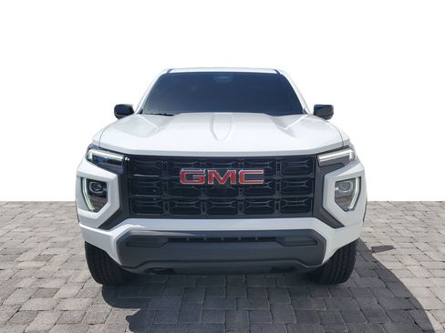 Used 2025 GMC Canyon Elevation RWD image 2