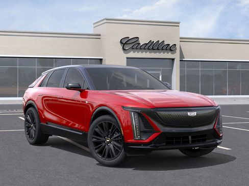 New 2025 Cadillac Lyriq Sport image 7