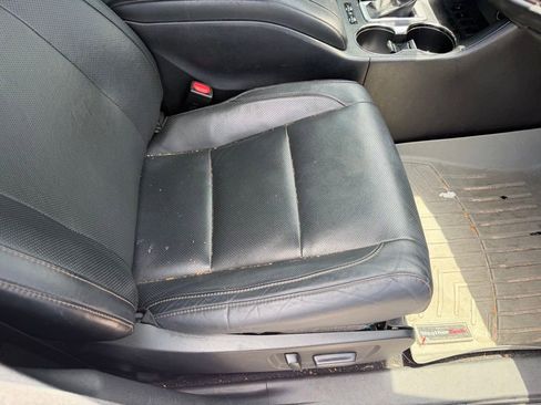 Used 2015 Toyota Highlander Limited Platinum FWD image 18