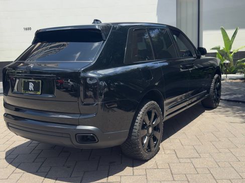 Used 2023 Rolls-Royce Cullinan AWD/4WD image 3