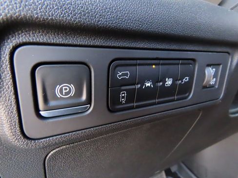 Used 2024 GMC Hummer EV 3X image 57