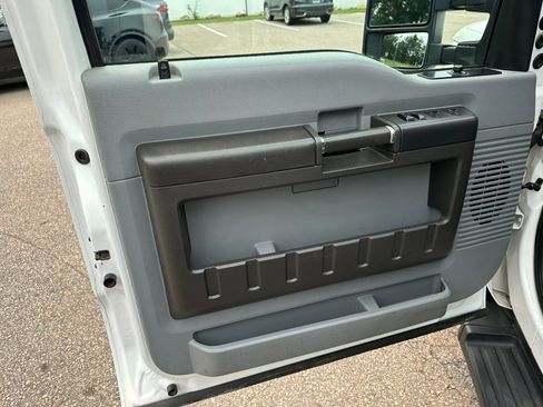 Used 2014 Ford F350 XL RWD image 9