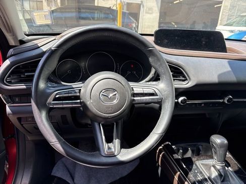Used 2022 MAZDA CX-30 AWD 2.5 S w/ Premium Package image 6