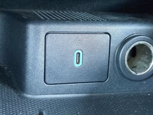 Used 2020 Ford Escape SE FWD image 21