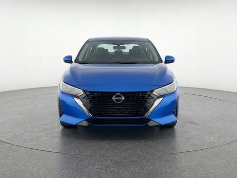 Used 2025 Nissan Sentra SV FWD image 2