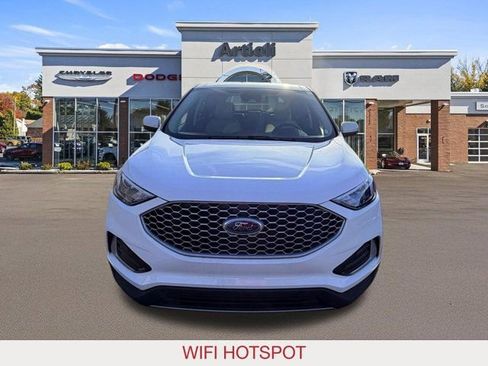 Used 2024 Ford Edge SEL AWD/4WD image 3