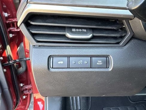 Used 2025 Nissan Altima 2.5 SV FWD image 26