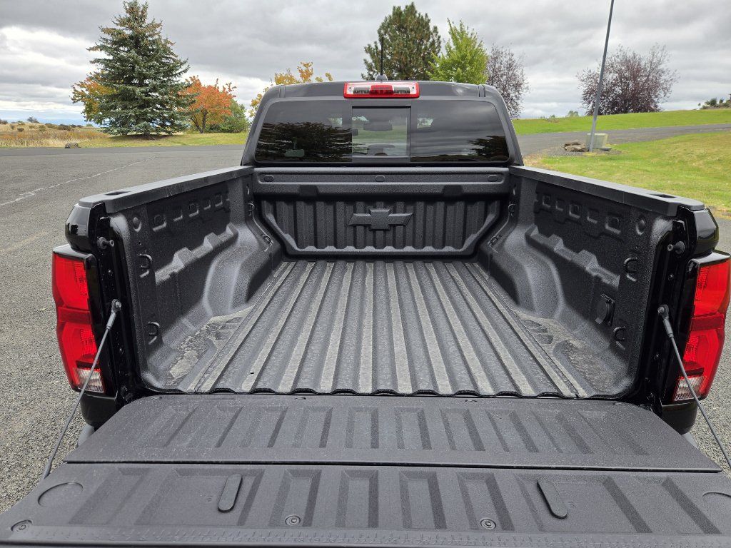 New 2026 Chevrolet Colorado ZR2 w/ Technology Package AWD/4WD image 8