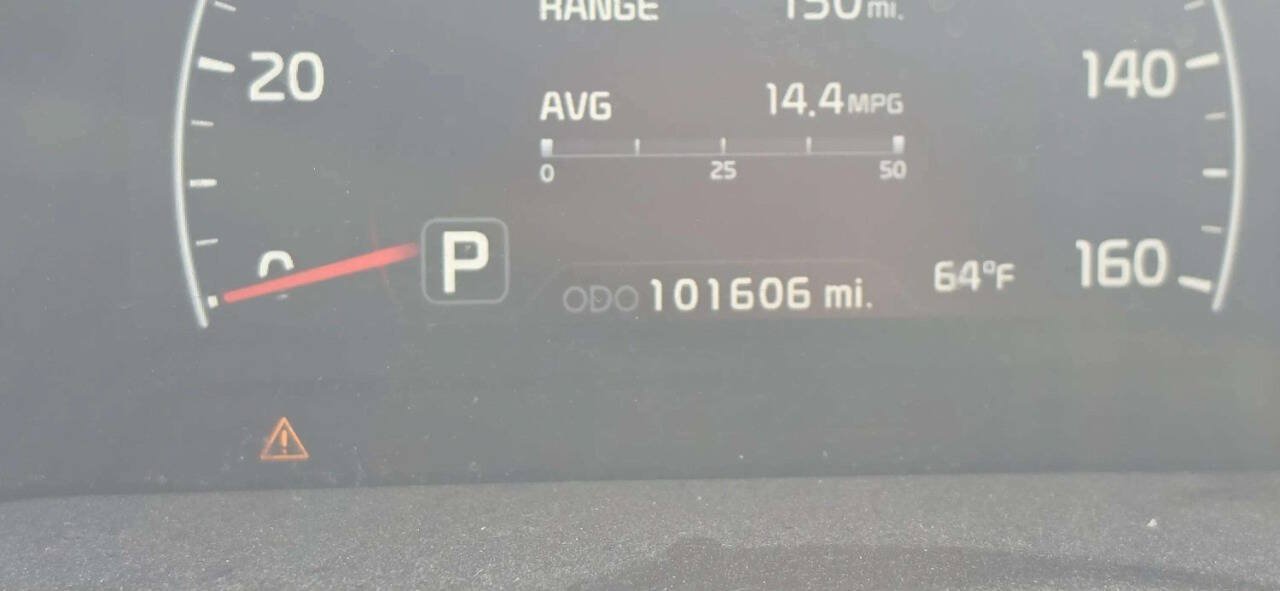 Used 2014 Kia Cadenza Premium w/ Technology Package FWD image 10