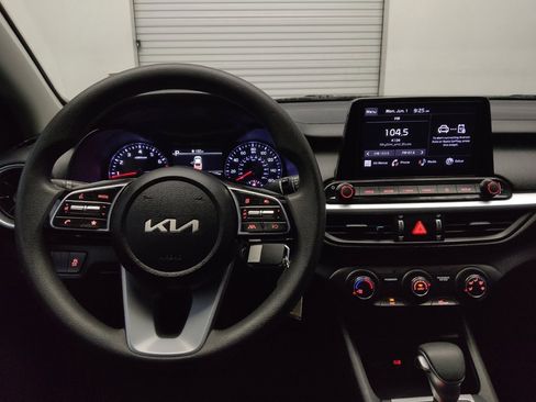 Used 2023 Kia Forte LXS w/ LXS Technology Package FWD image 22