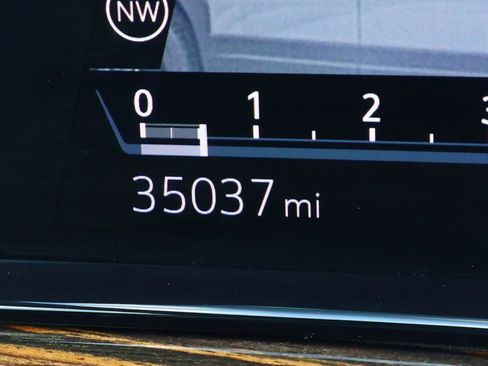 Used 2022 Cadillac Escalade Luxury w/ LPO, Floor Liner Package image 37