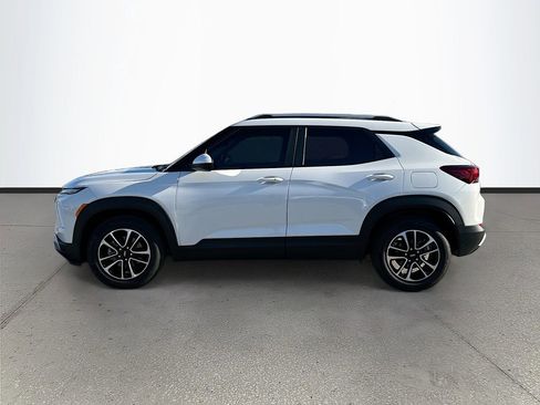 Used 2024 Chevrolet TrailBlazer LT w/ Driver Confidence Package image 4