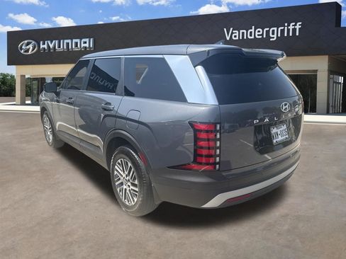 Certified 2026 Hyundai Palisade SE FWD image 3