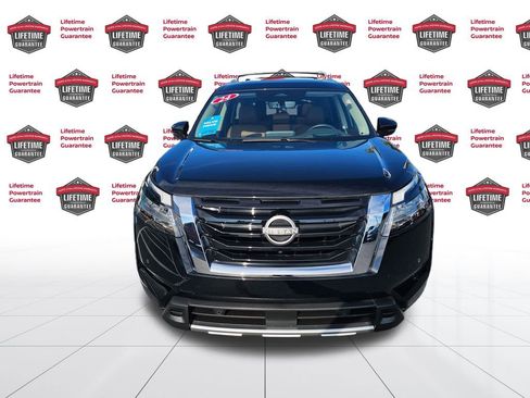 Certified 2024 Nissan Pathfinder Platinum w/ Cargo Package image 4