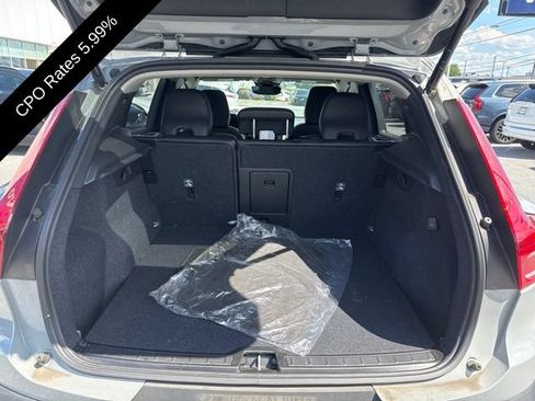 Certified 2024 Volvo XC40 B5 Plus w/ Protection Package Premier AWD/4WD image 13