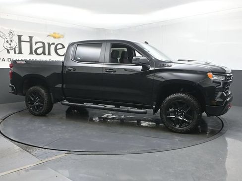 New 2026 Chevrolet Silverado 1500 LT Trail Boss w/ LPO, Dark Essentials Package AWD/4WD image 1